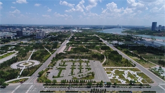 標題：鄂爾多斯站立的文字文化主題公園
瀏覽次數：2057
發表時間：2020-10-16